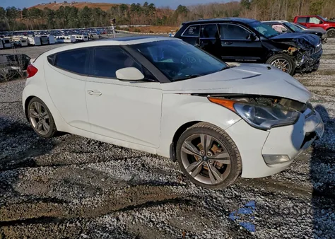 2013 Hyundai Veloster z USA, uszkodzony, nr VIN KMHTC6AD6DU162069